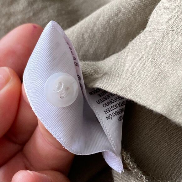 WAYF Olive Green Cropped Button Down Shirt Women’s Size Medium Long Sleeve - Picture 8 of 8